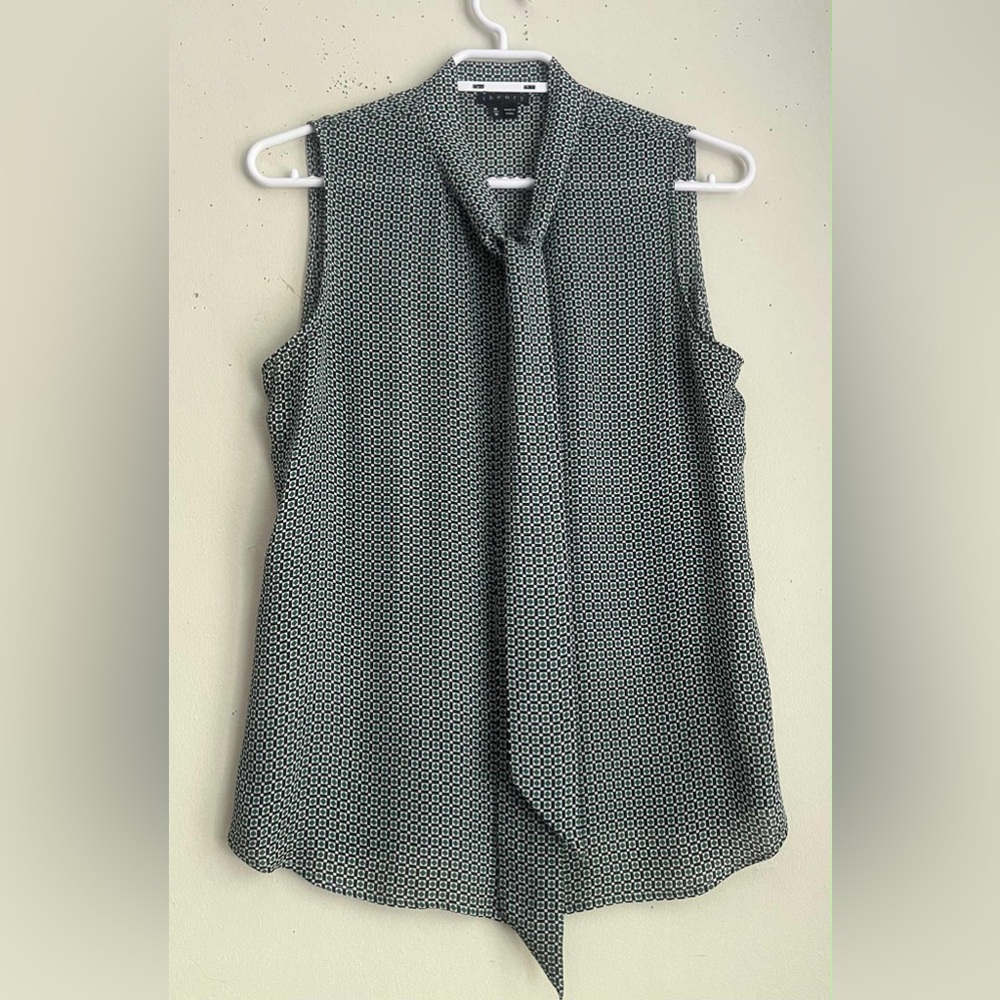Theory Silk Patterned Sleeveless Blouse